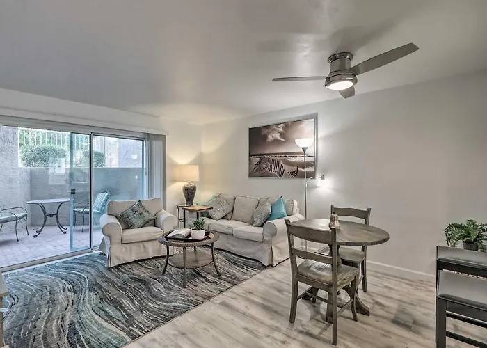 1 Mi To Old Town: W/ Pool Access Scottsdale