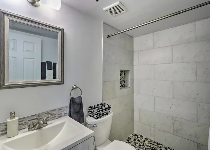 1 Mi To Old Town: W/ Pool Access