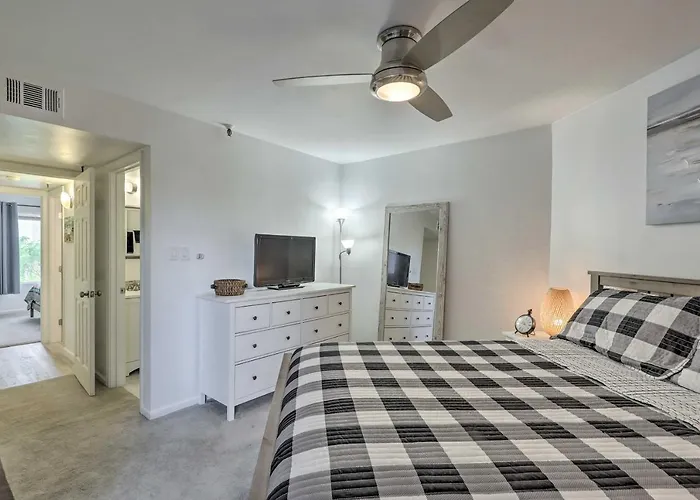 1 Mi To Old Town: W/ Pool Access Holiday home Scottsdale