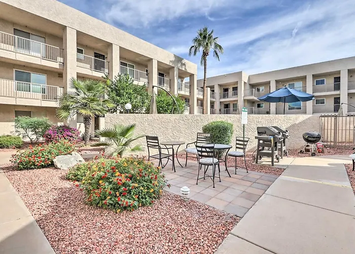 1 Mi To Old Town: W/ Pool Access Scottsdale