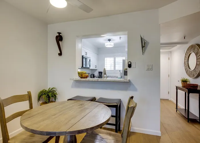 1 Mi To Old Town: W/ Pool Access Ferienhaus